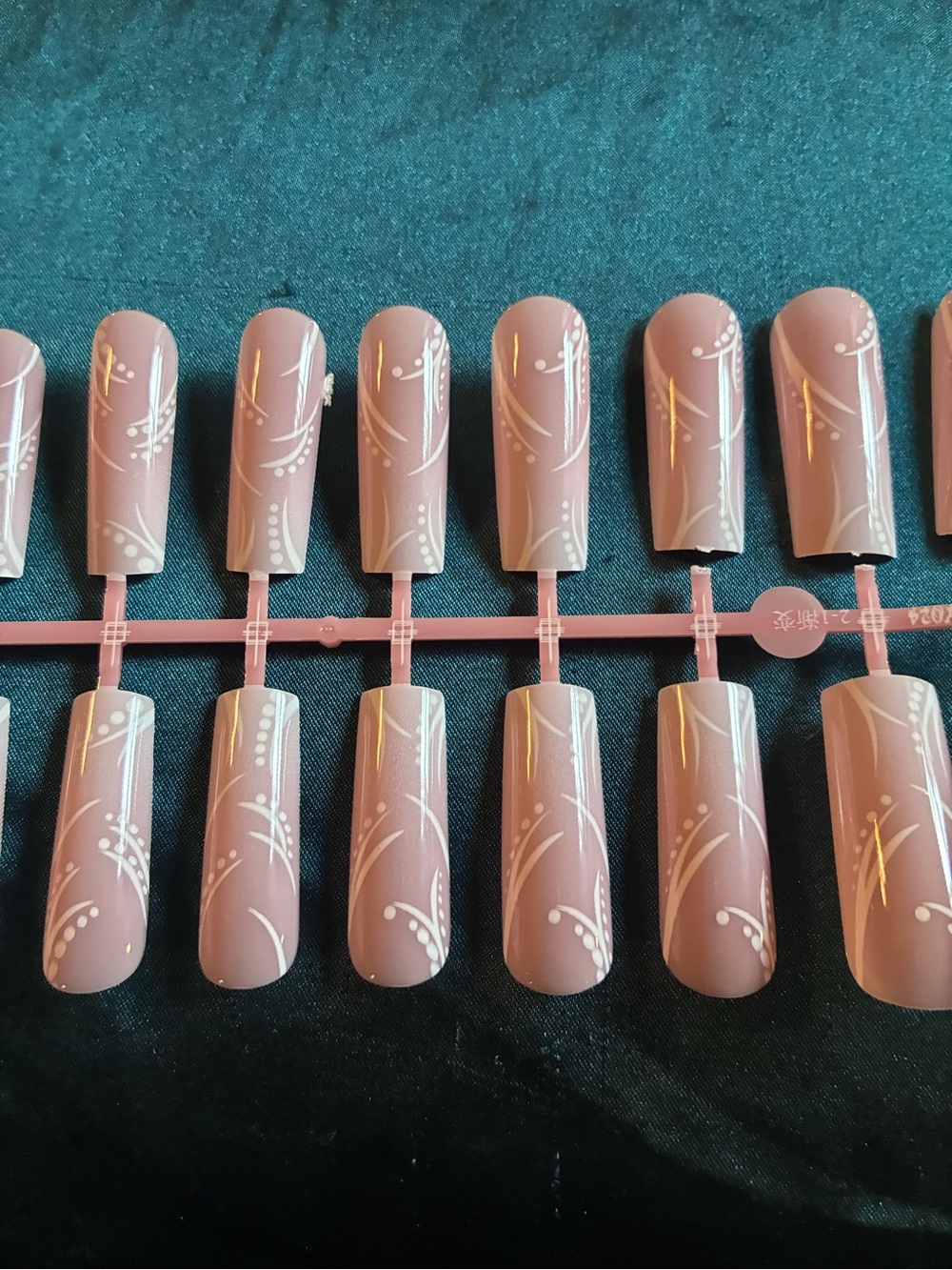 Blank Brand Pink Nude Press-On Nails with White Floral Design